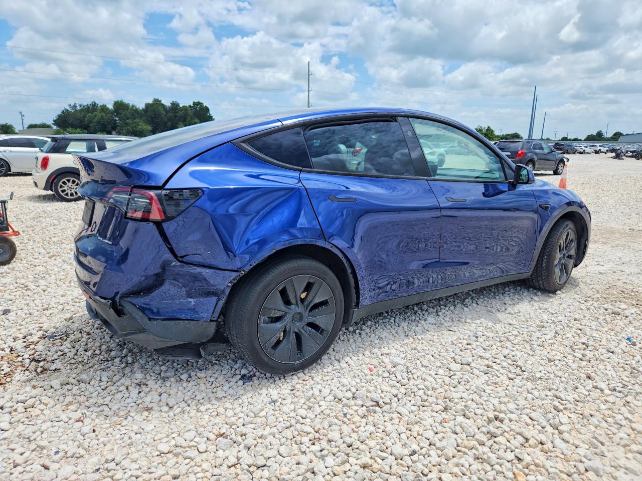 2024 TESLA MODEL Y