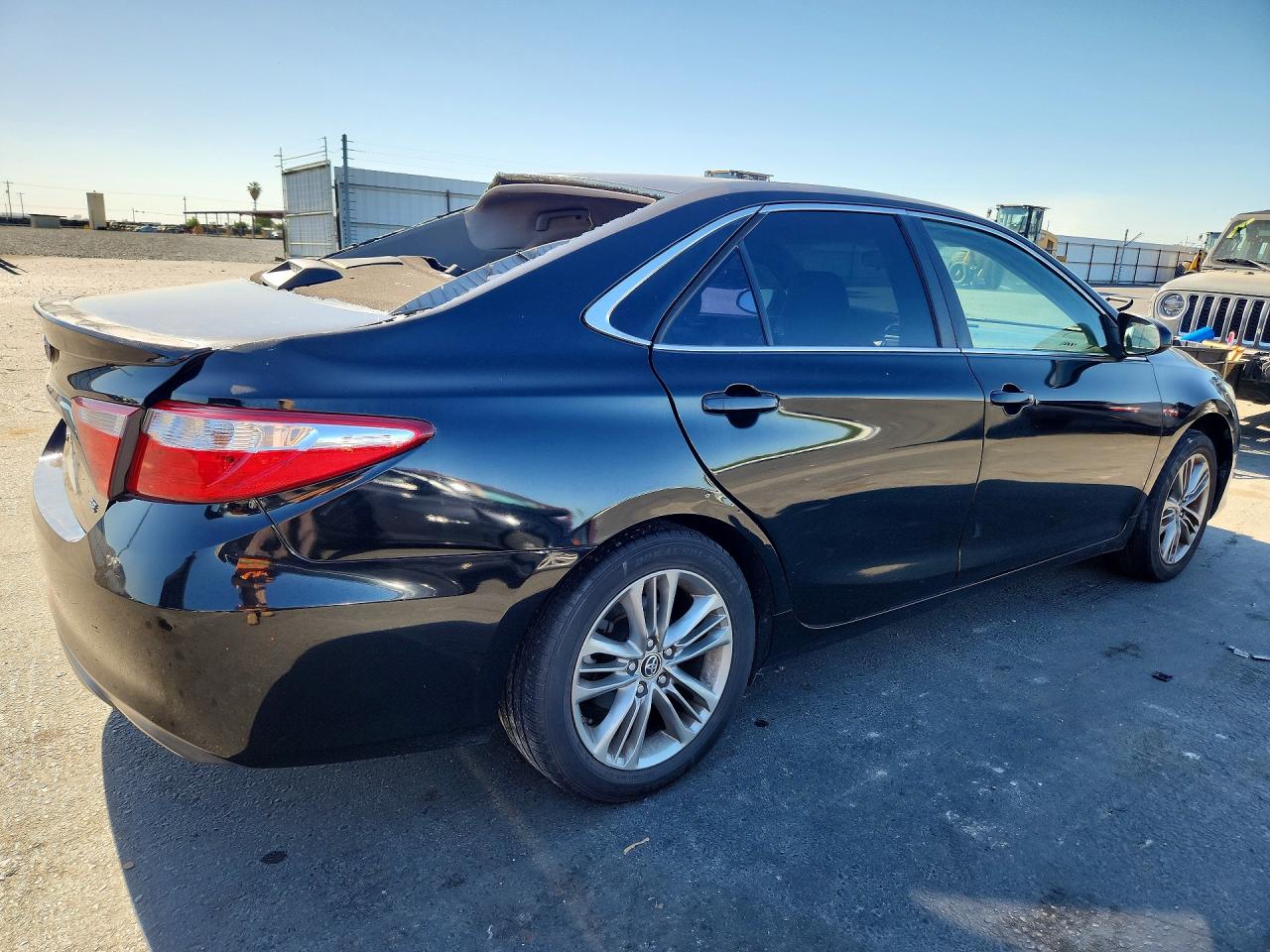 2016 TOYOTA CAMRY