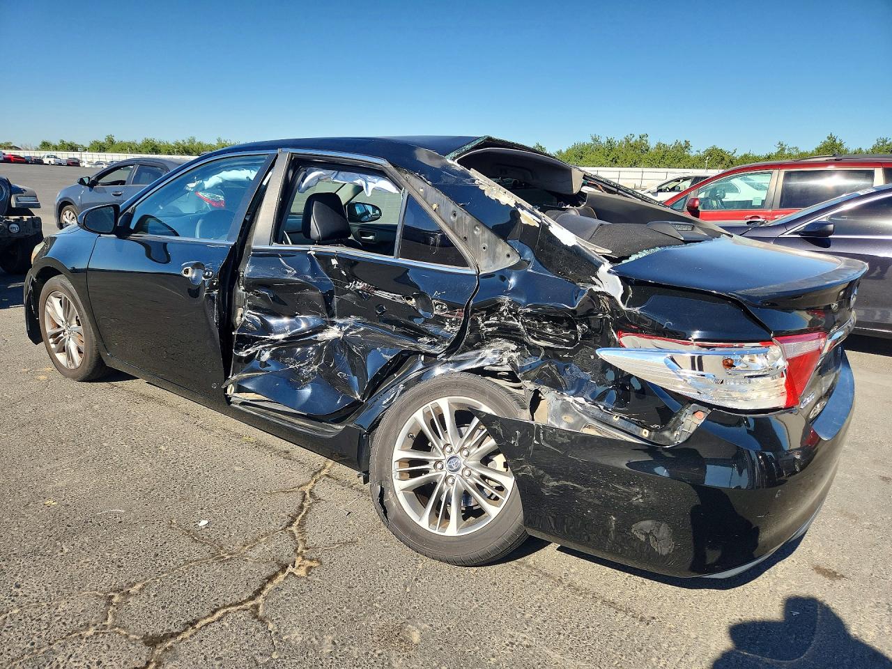 2016 TOYOTA CAMRY