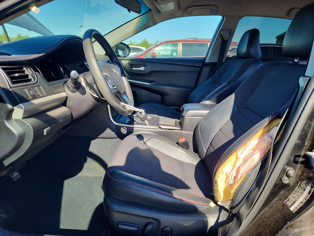 2016 TOYOTA CAMRY