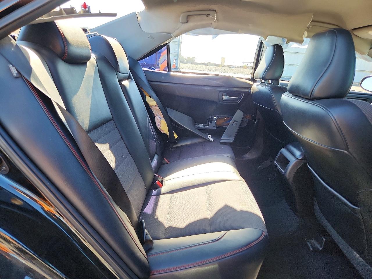 2016 TOYOTA CAMRY
