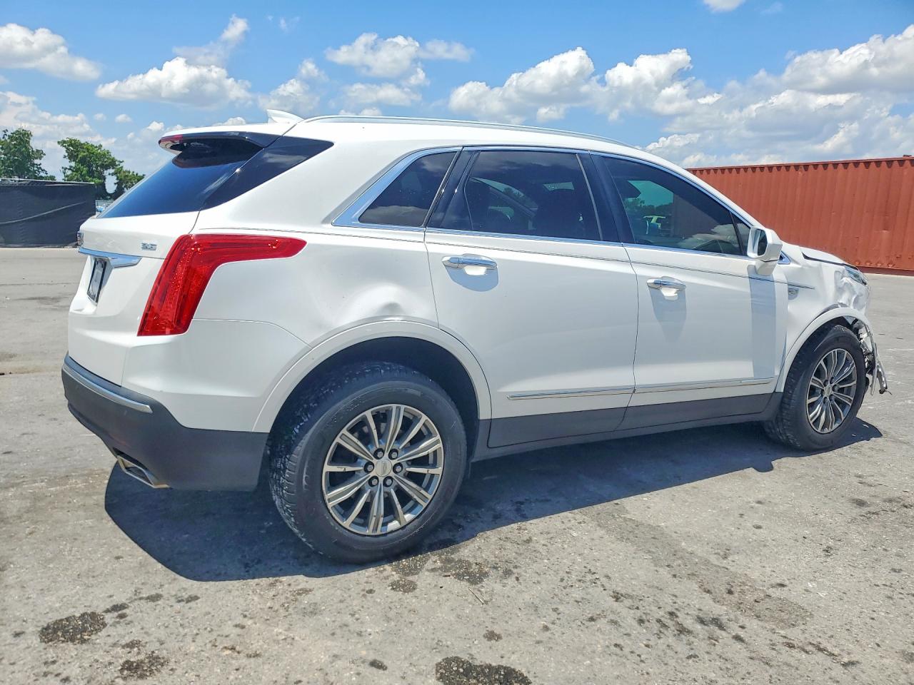 2018 CADILLAC XT5