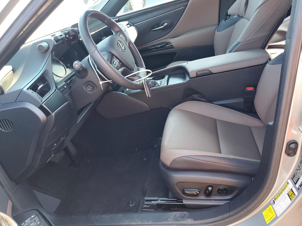 2023 LEXUS ES350