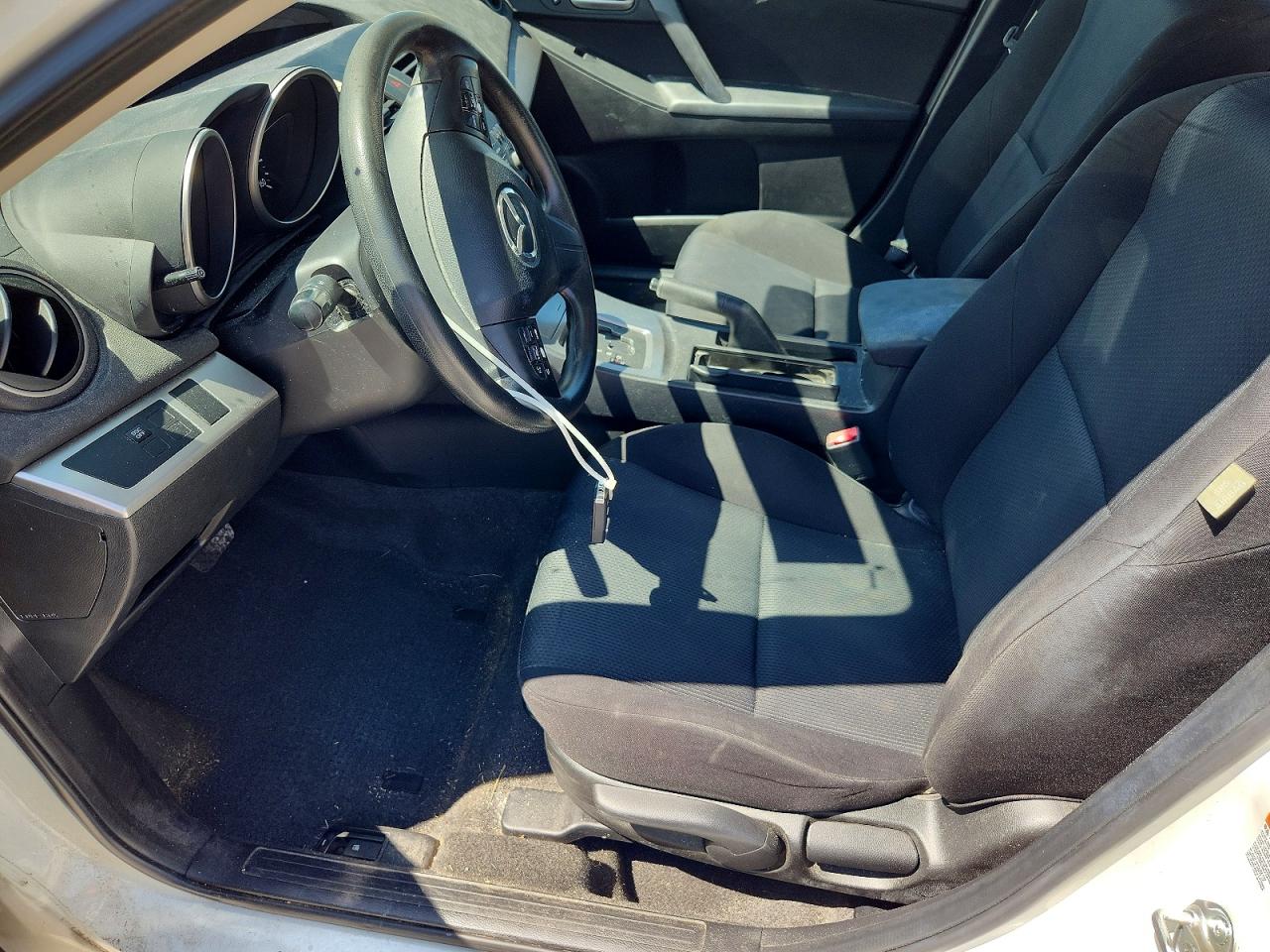 2010 MAZDA 3