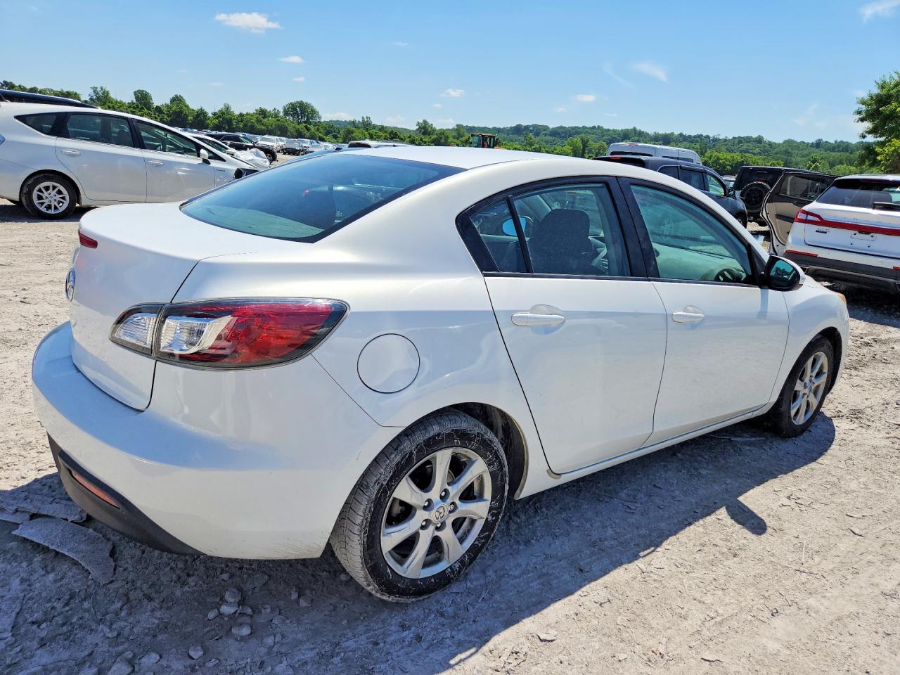2010 MAZDA 3