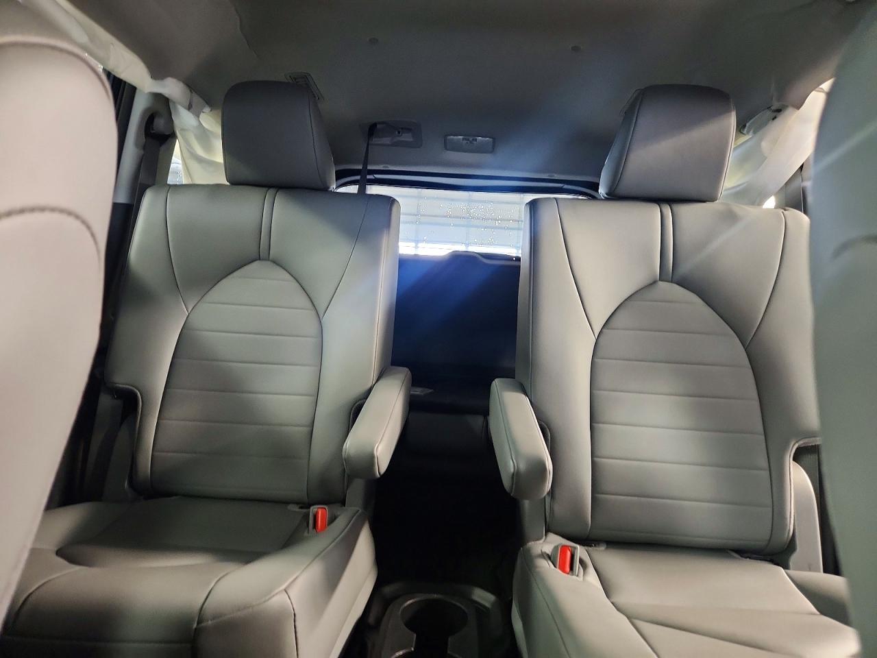 2026 TOYOTA HIGHLANDER