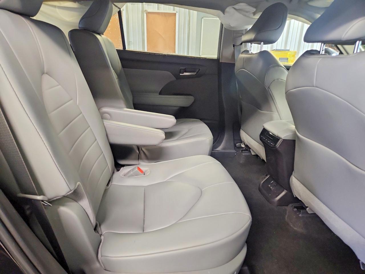2026 TOYOTA HIGHLANDER