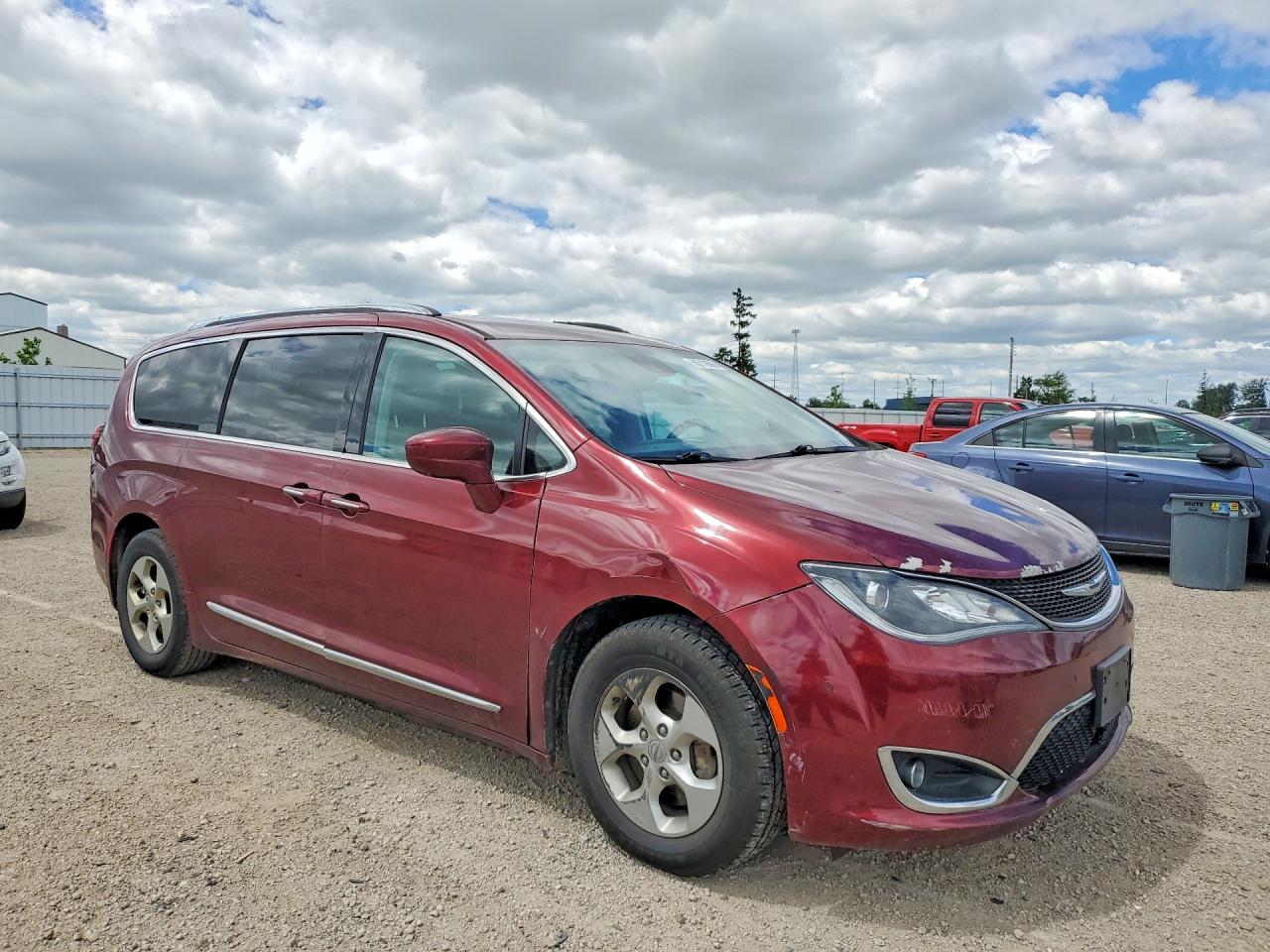 2017 CHRYSLER PACIFICA