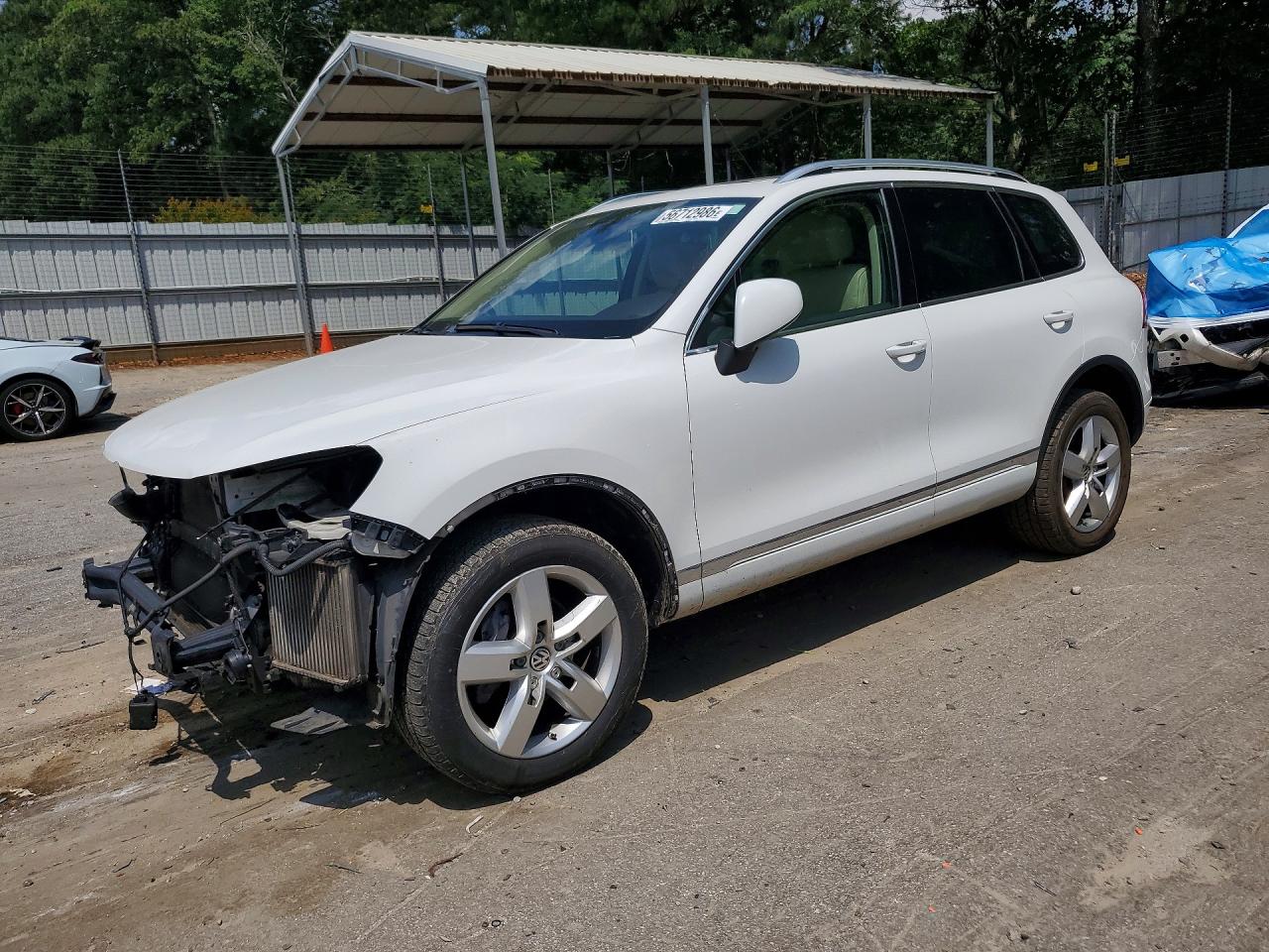 2014 VOLKSWAGEN TOUAREG