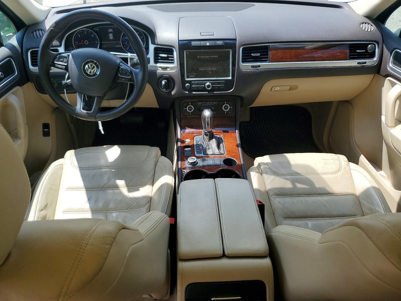 2014 VOLKSWAGEN TOUAREG