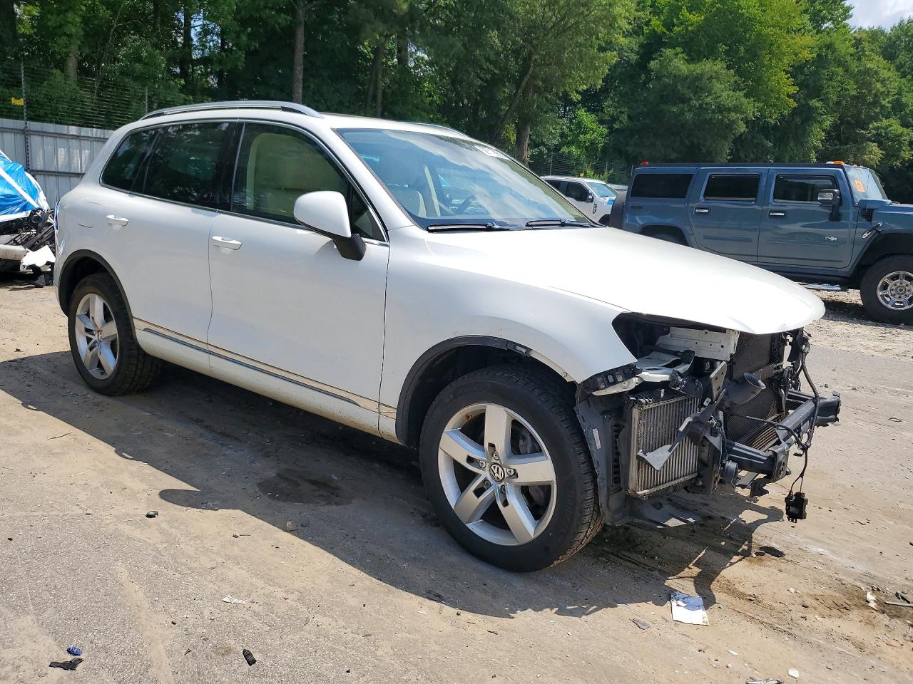 2014 VOLKSWAGEN TOUAREG