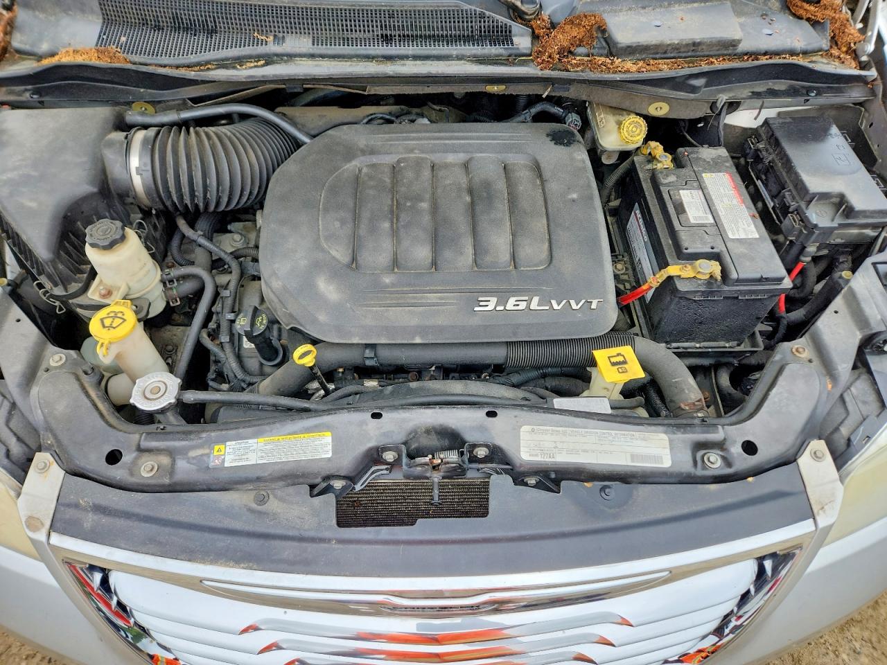 2011 CHRYSLER MINIVAN
