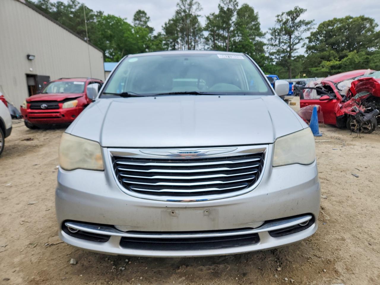 2011 CHRYSLER MINIVAN