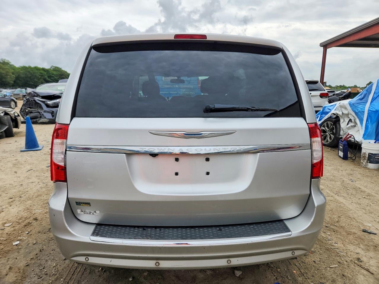 2011 CHRYSLER MINIVAN