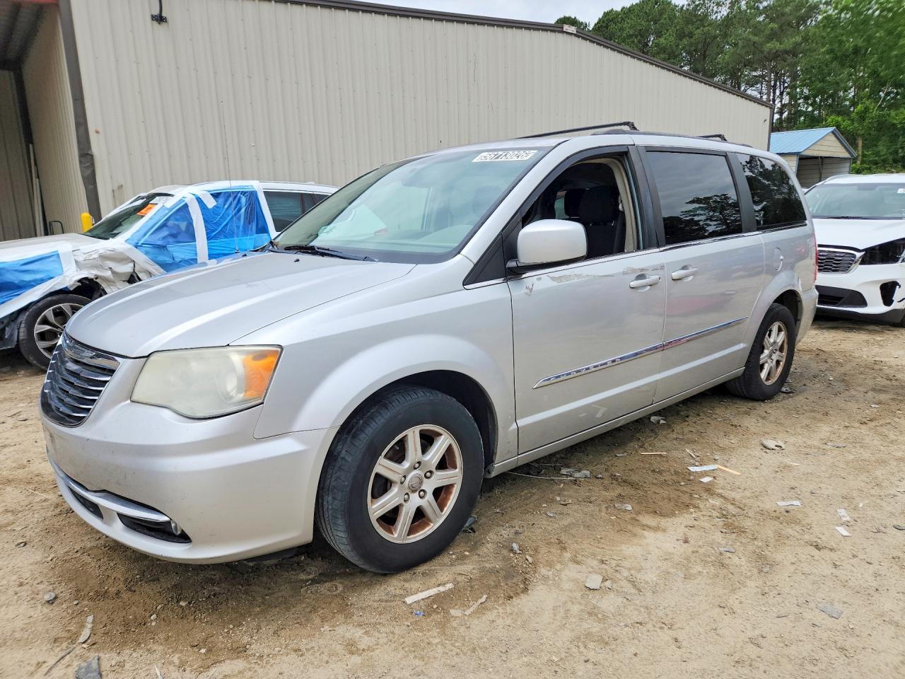 2011 CHRYSLER MINIVAN