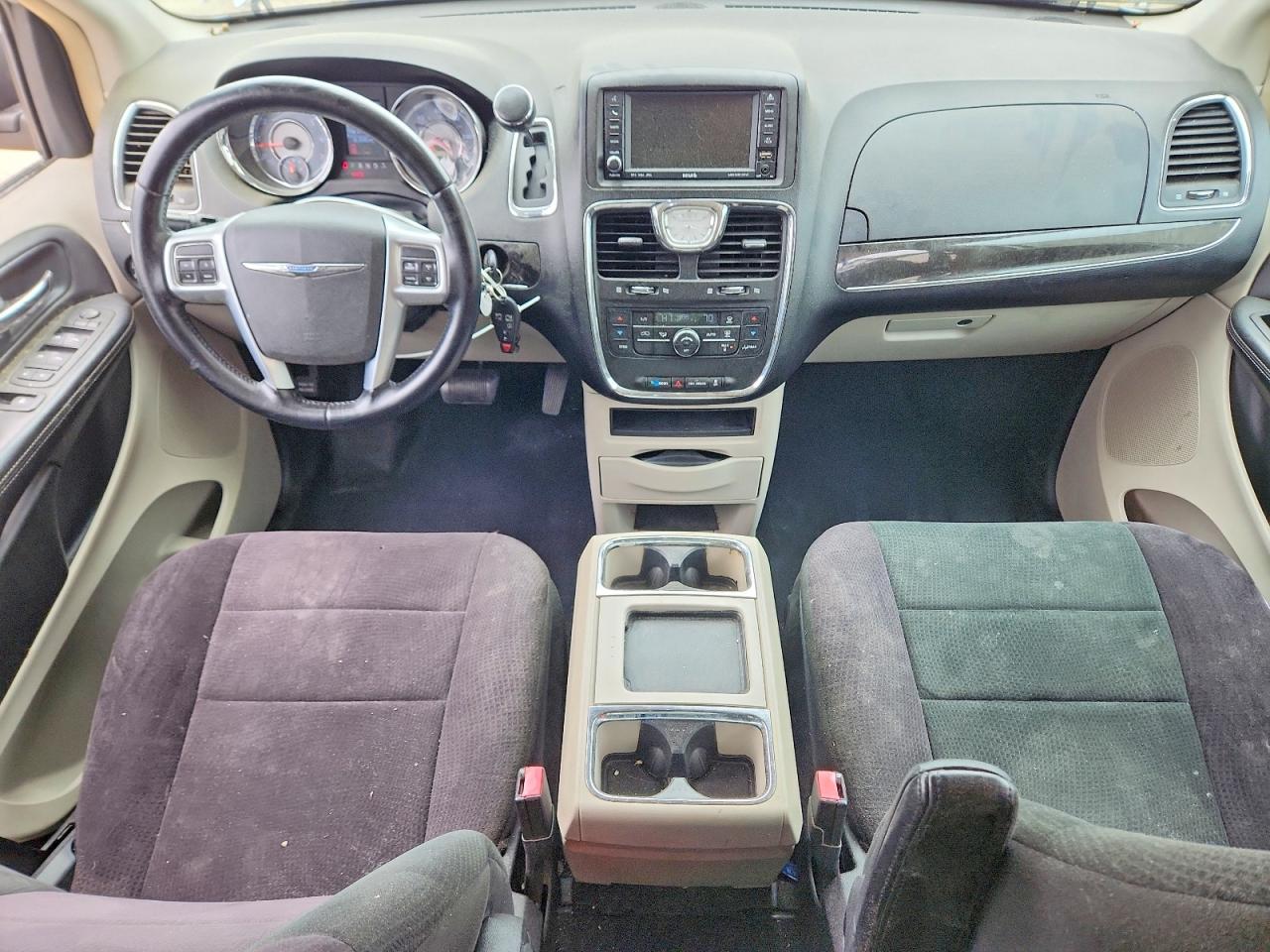 2011 CHRYSLER MINIVAN