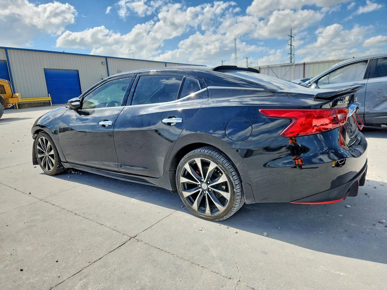 2016 NISSAN MAXIMA