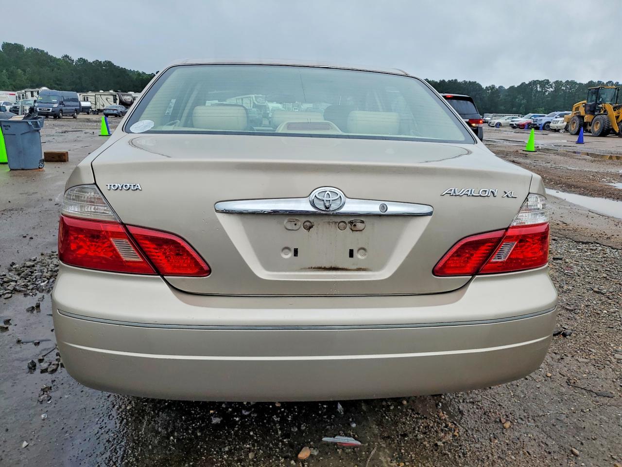 2003 TOYOTA AVALON