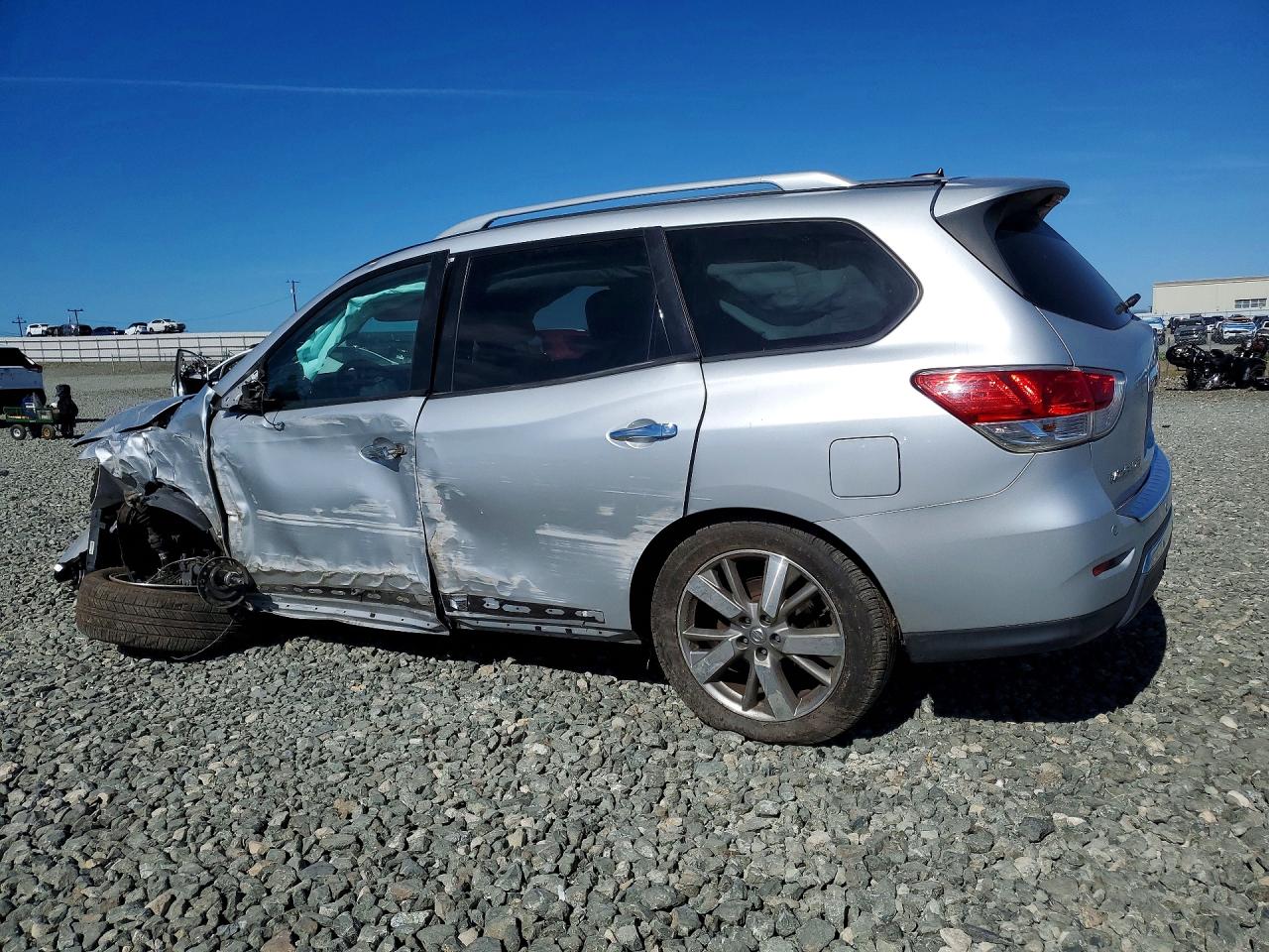 2013 NISSAN PATHFINDER