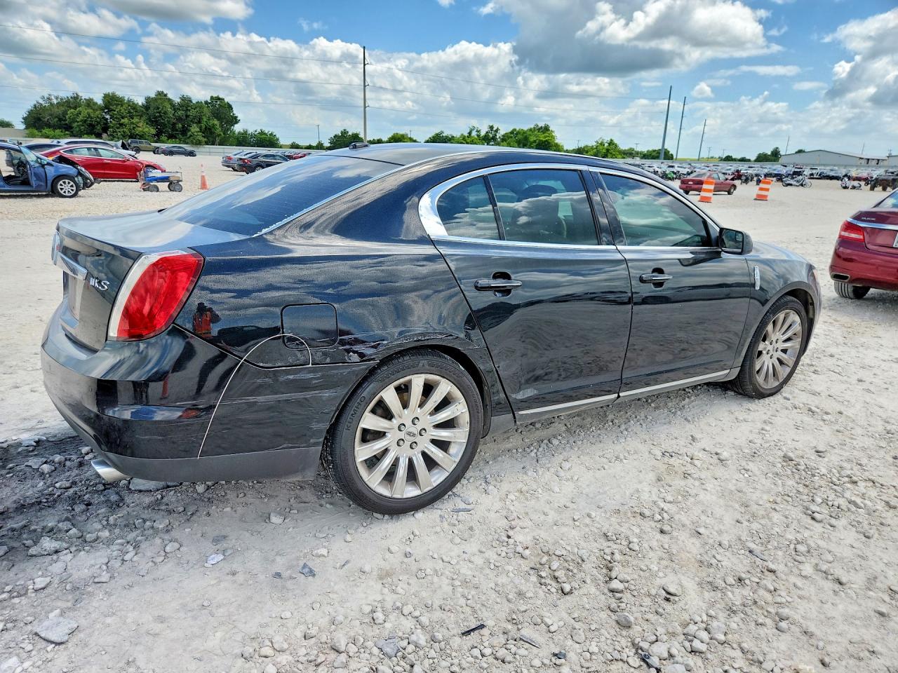 2010 LINCOLN MKS