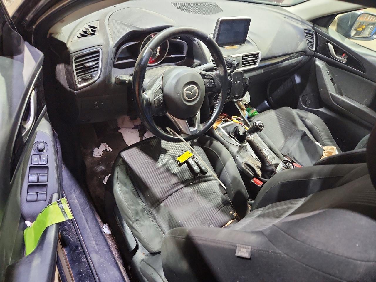 2015 MAZDA 3