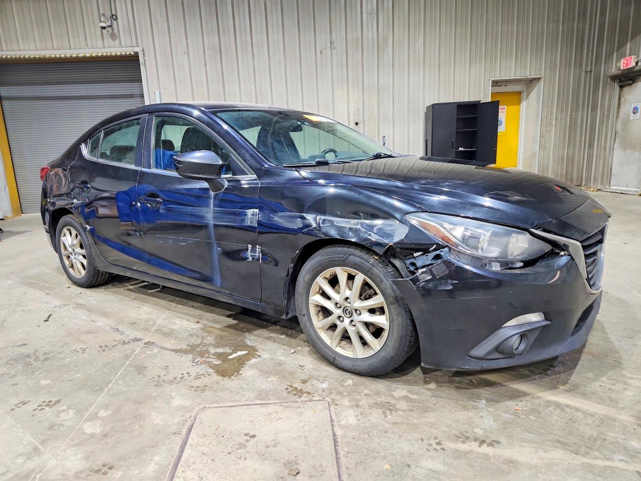 2015 MAZDA 3