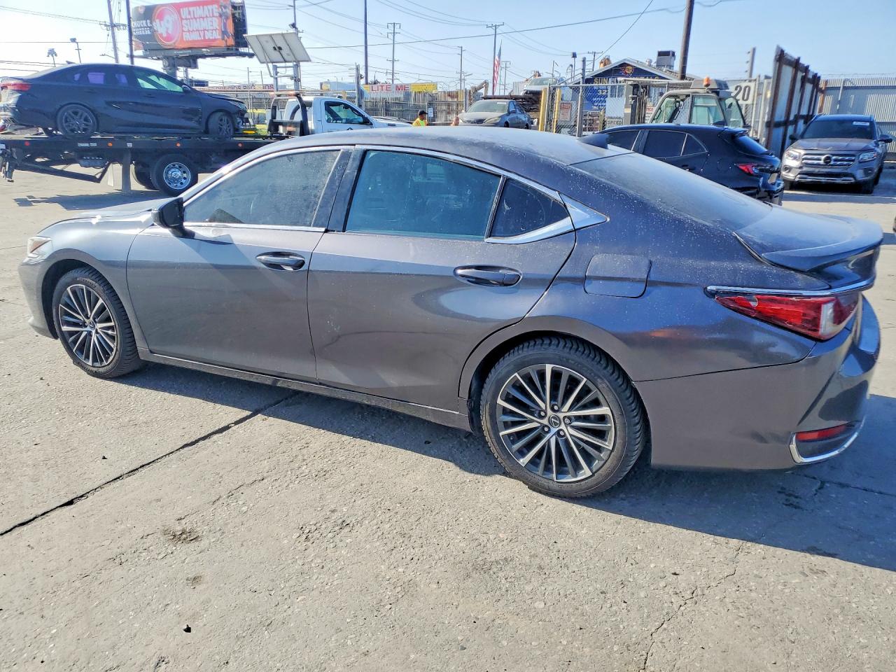 2023 LEXUS ES300