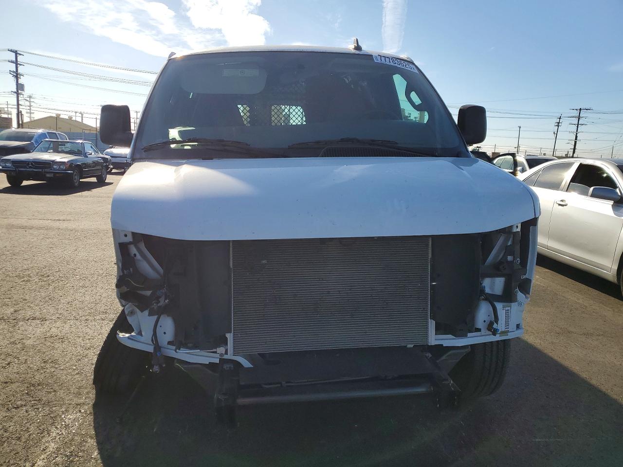 2025 GMC SAVANA
