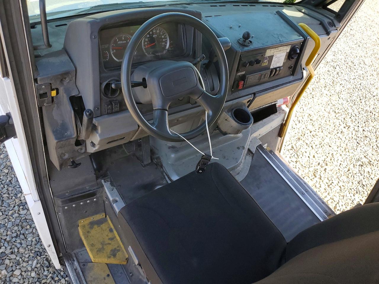 2014 ISUZU NPR