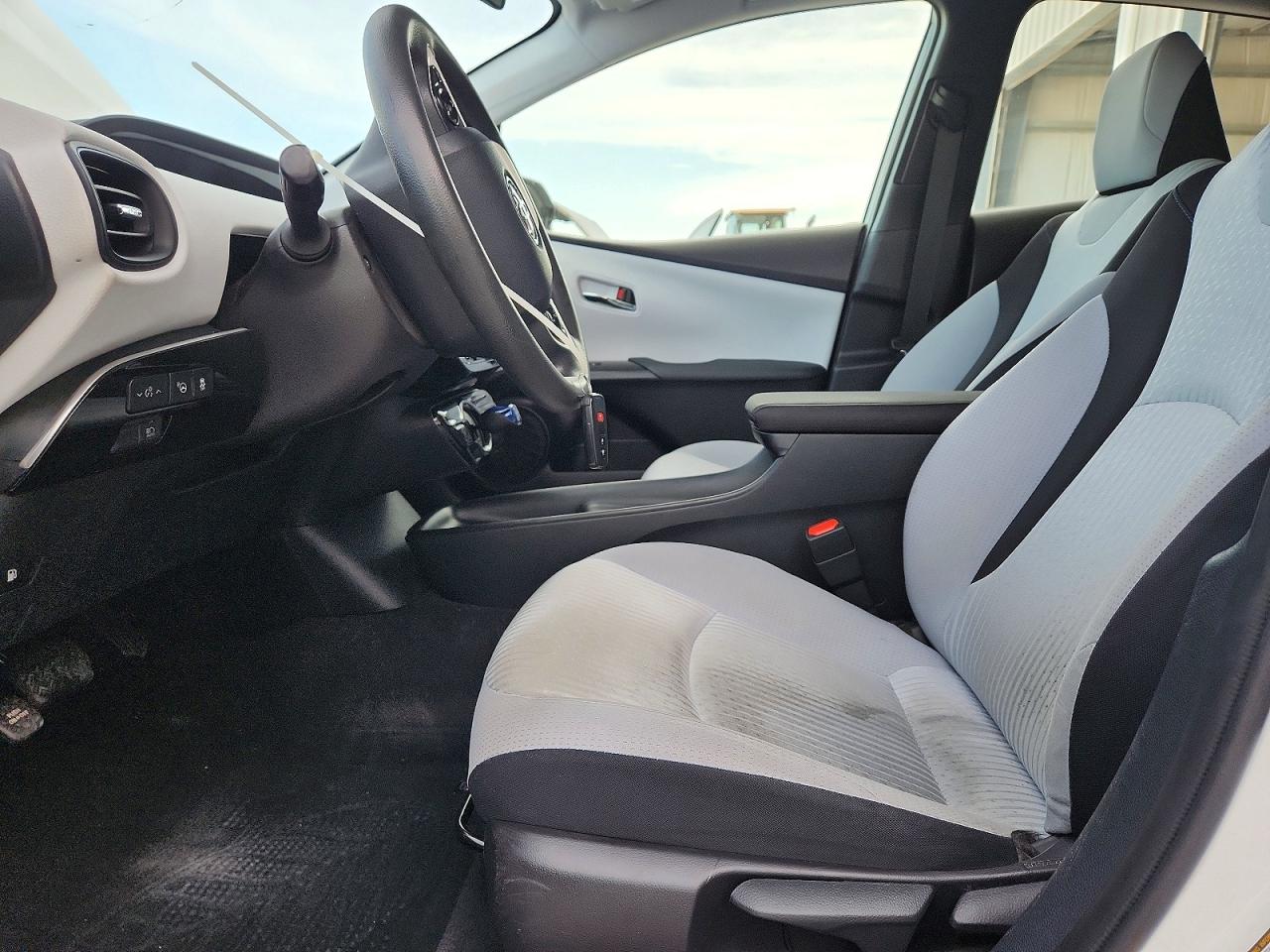 2018 TOYOTA PRIUS