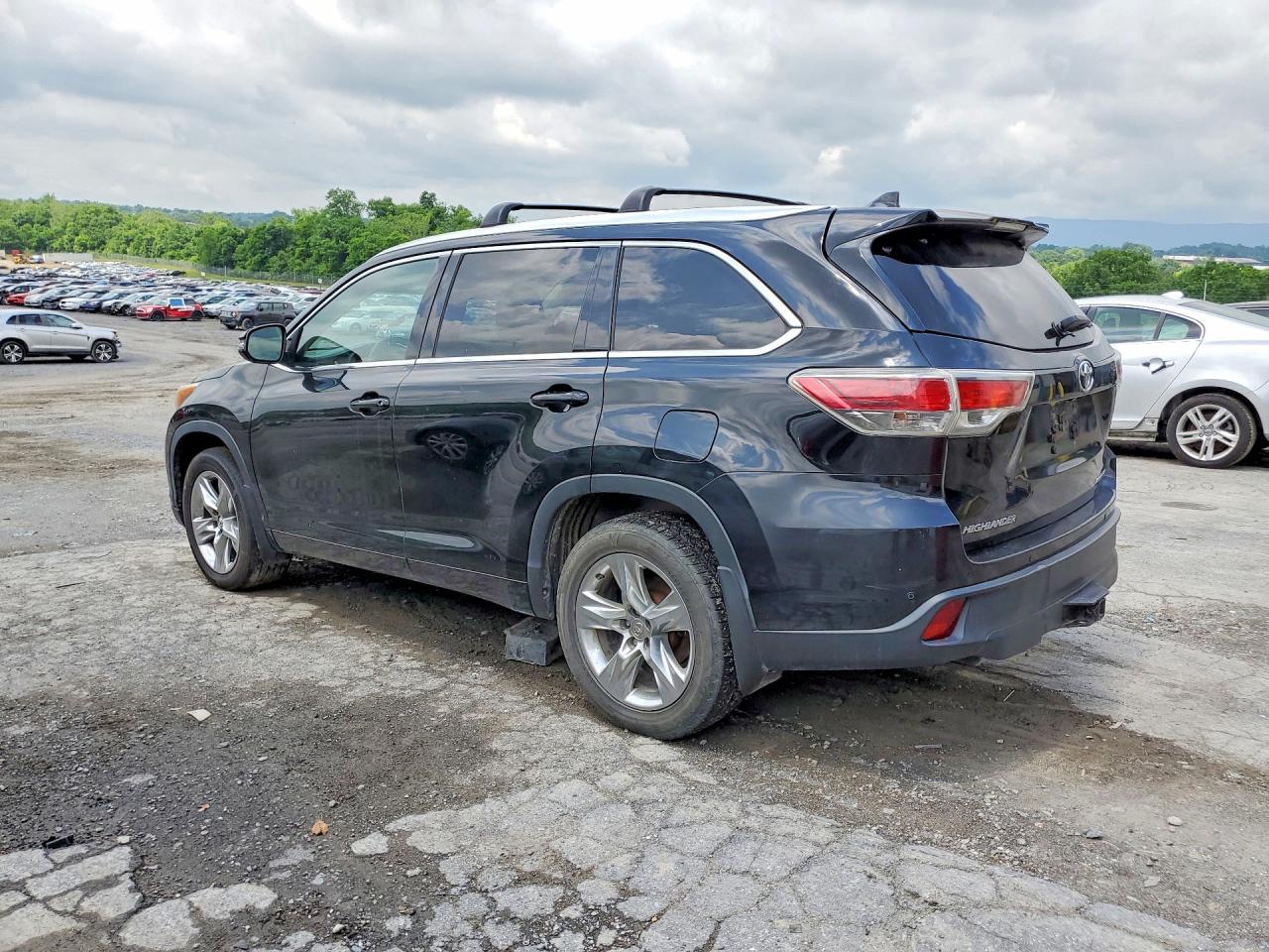 2014 TOYOTA HIGHLANDER