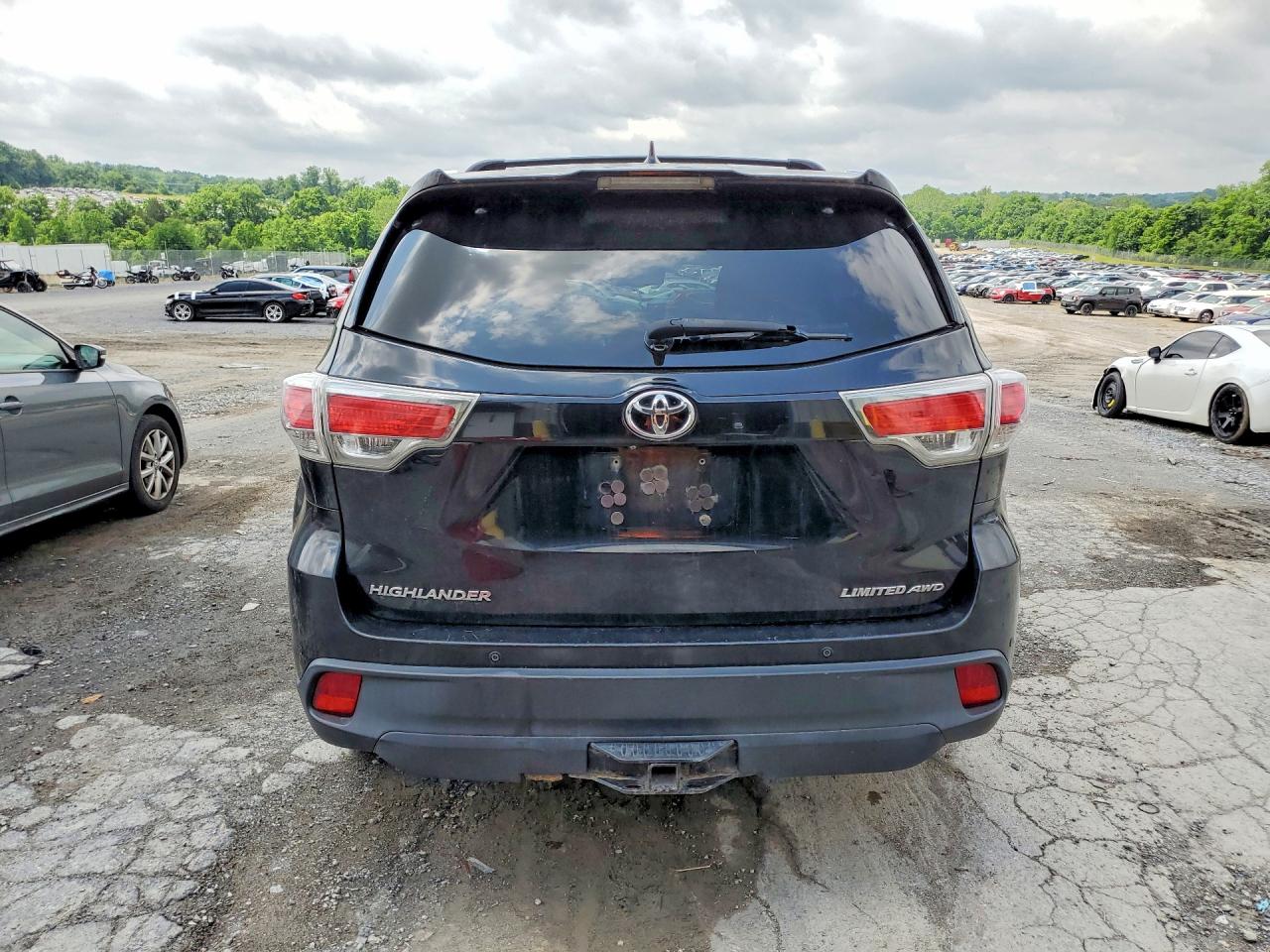 2014 TOYOTA HIGHLANDER
