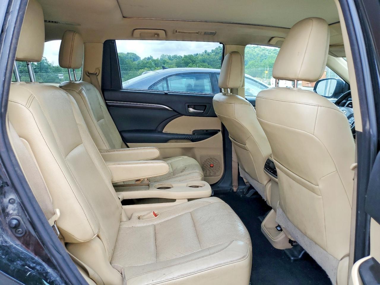 2014 TOYOTA HIGHLANDER