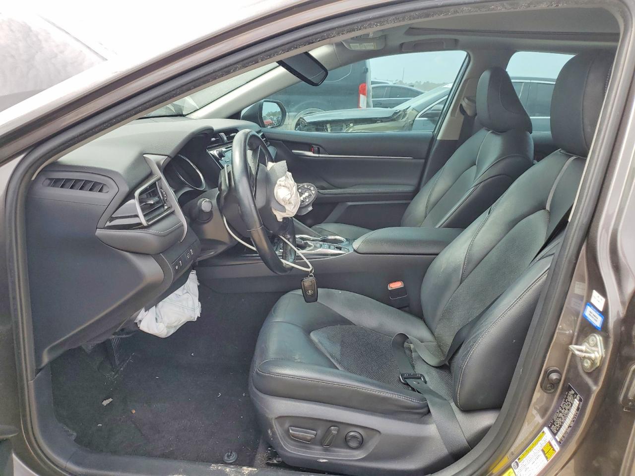 2019 TOYOTA CAMRY