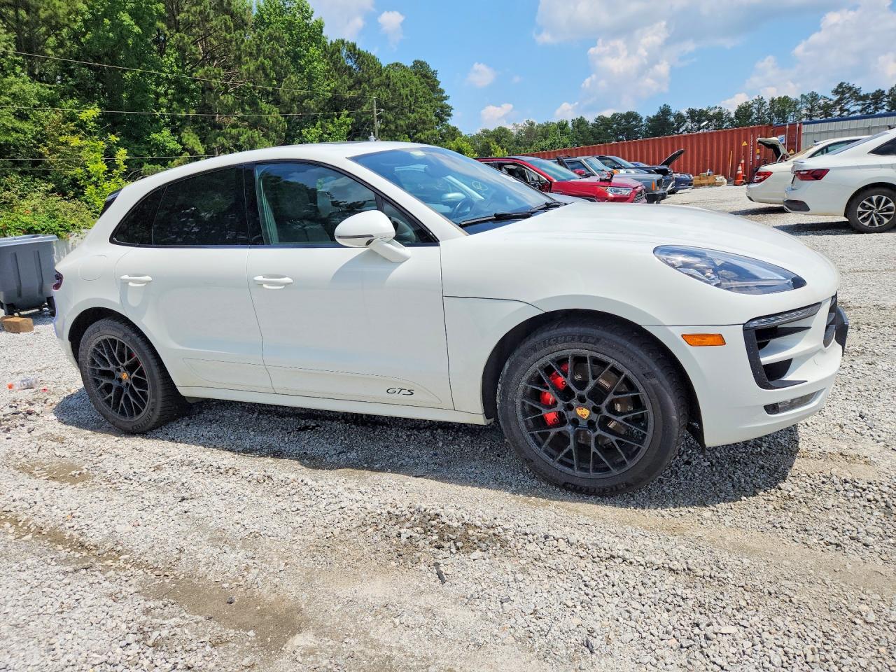 2018 PORSCHE MACAN