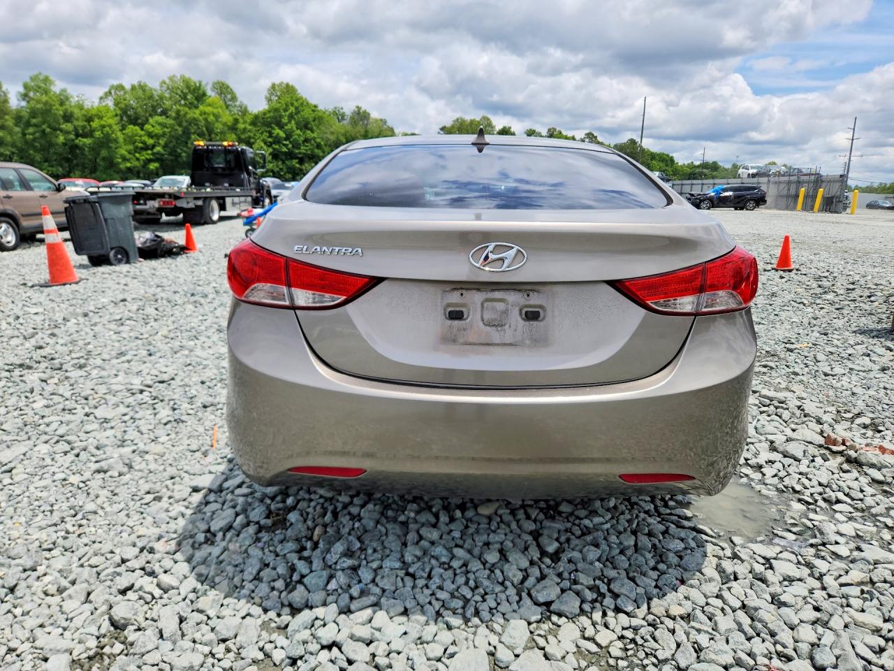 2013 HYUNDAI ELANTRA