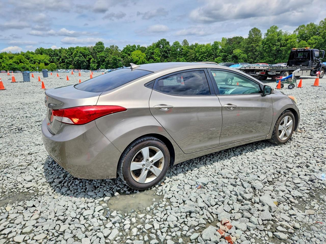 2013 HYUNDAI ELANTRA