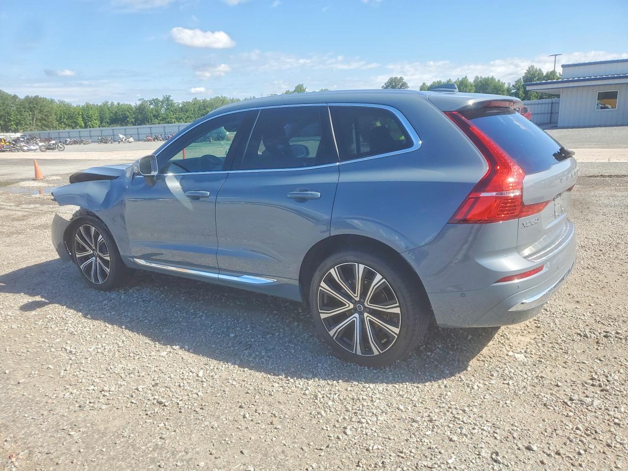 2023 VOLVO XC60