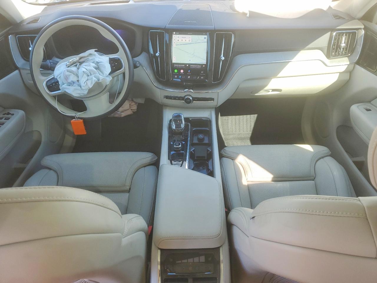 2023 VOLVO XC60