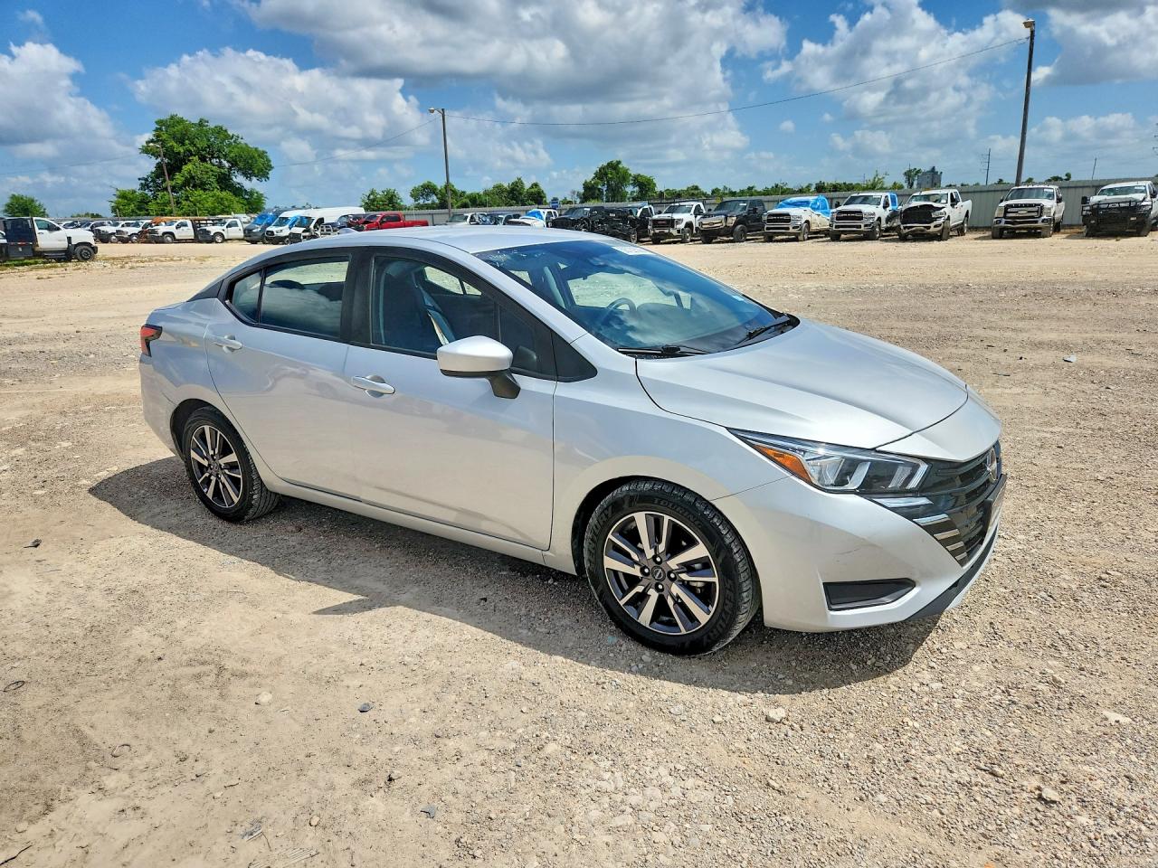 2024 NISSAN VERSA