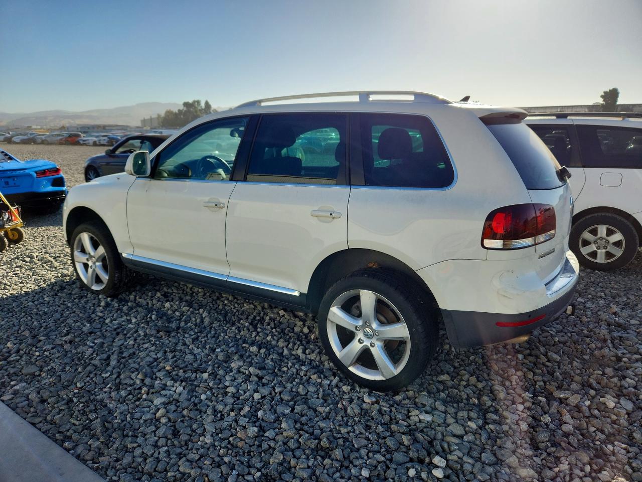2010 VOLKSWAGEN TOUAREG