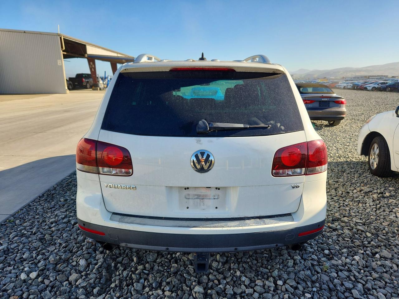 2010 VOLKSWAGEN TOUAREG