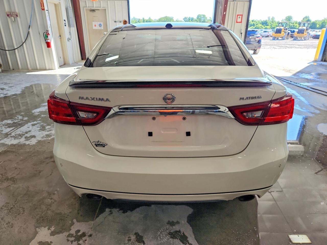 2016 NISSAN MAXIMA