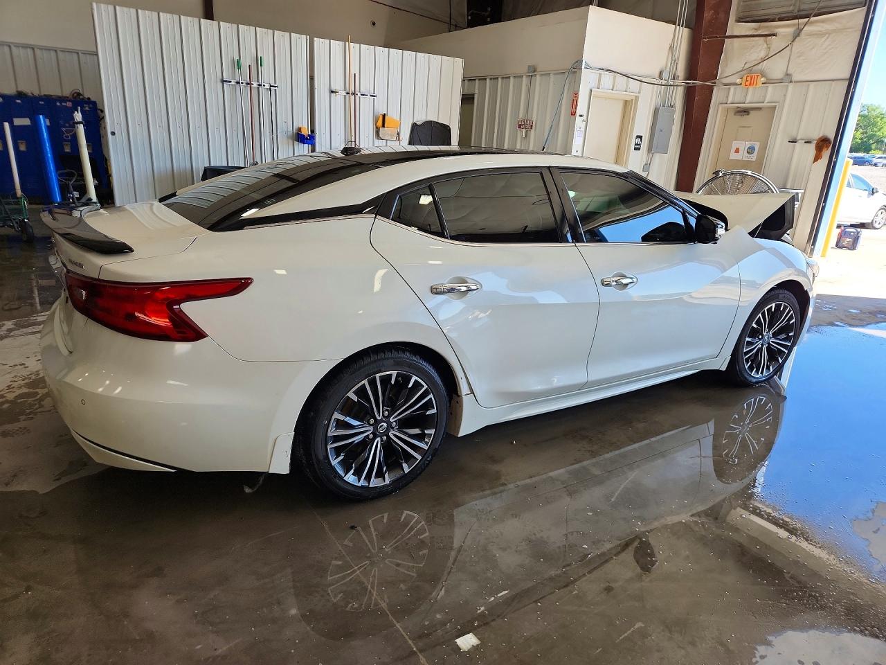 2016 NISSAN MAXIMA