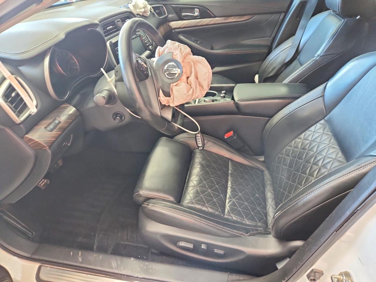 2016 NISSAN MAXIMA