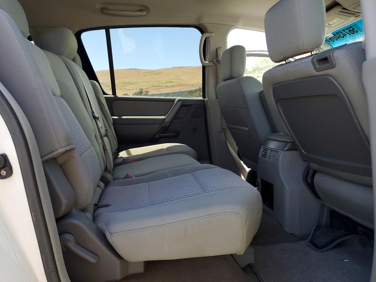 2004 NISSAN ARMADA
