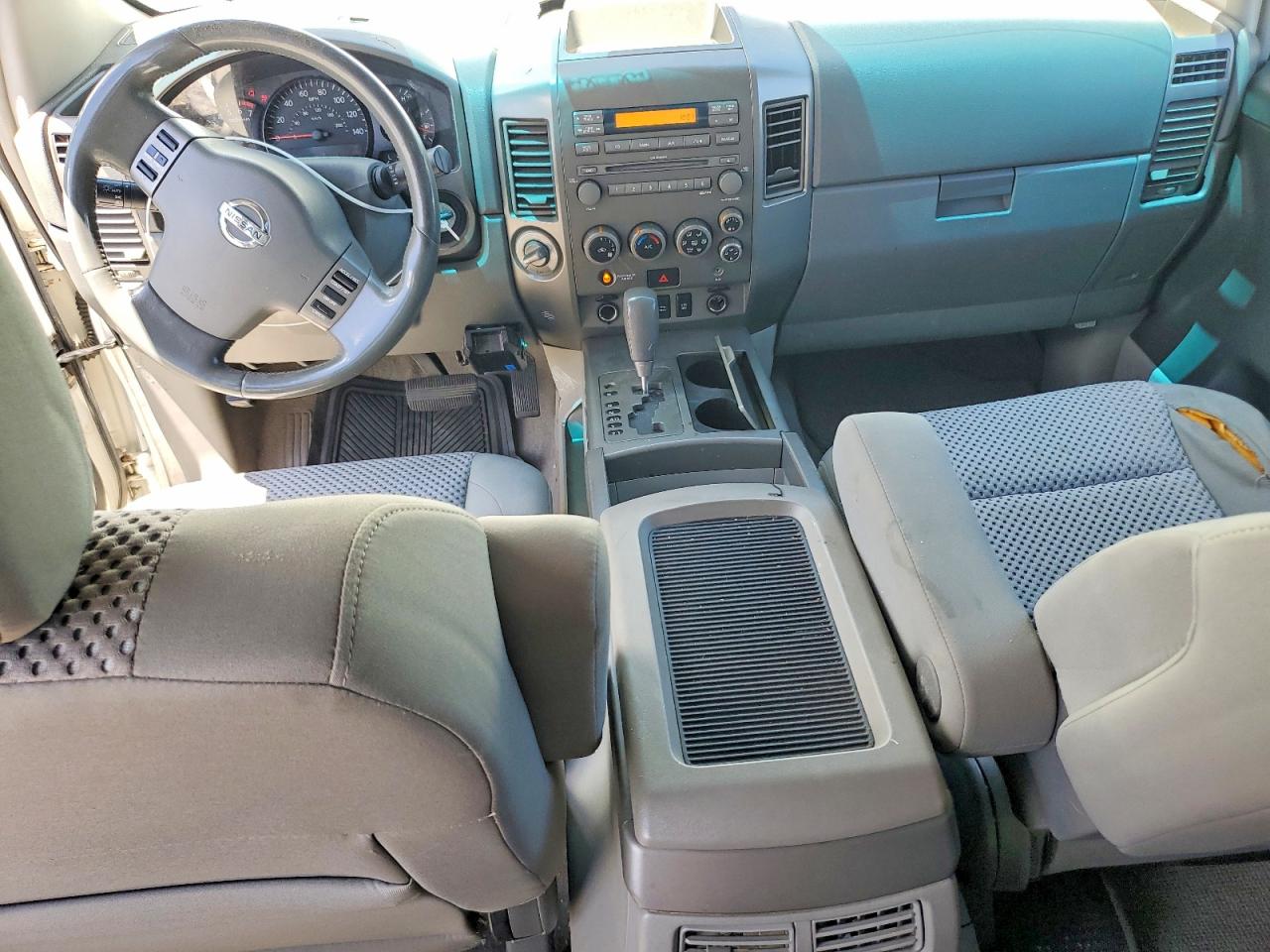 2004 NISSAN ARMADA