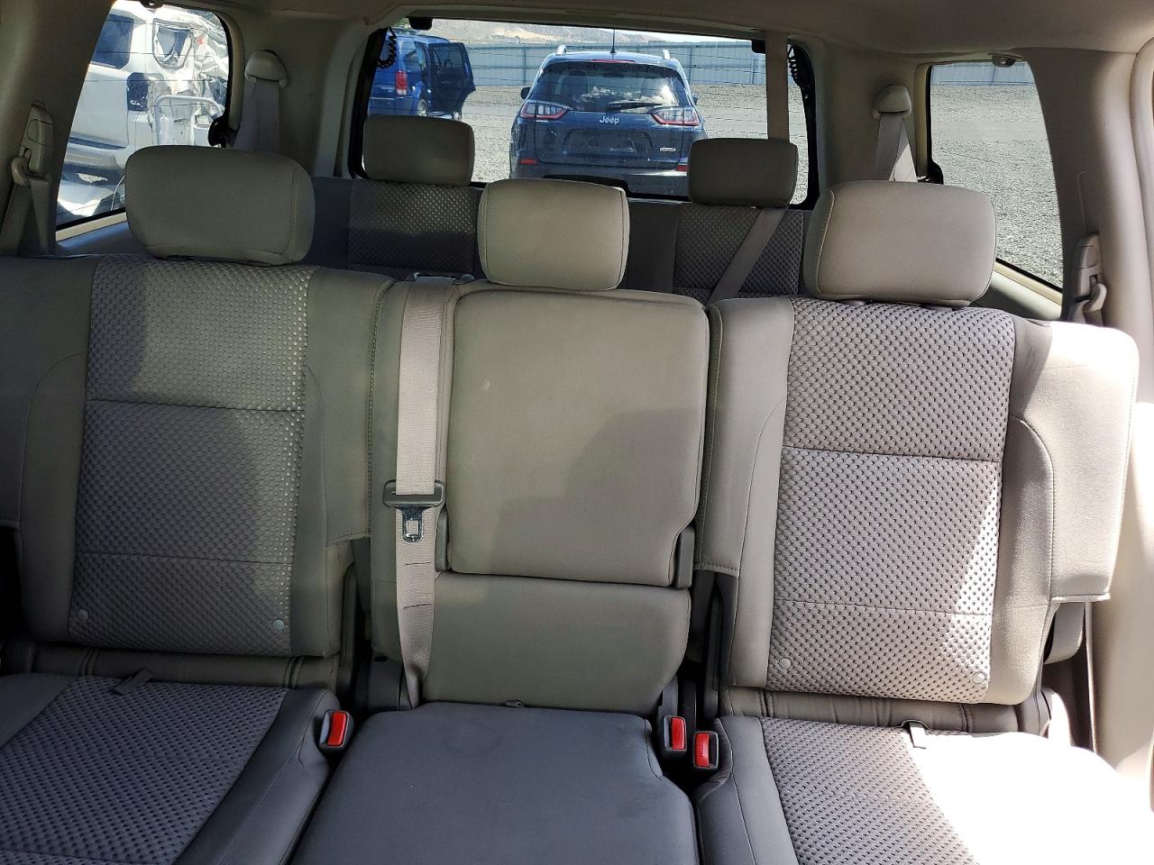 2004 NISSAN ARMADA