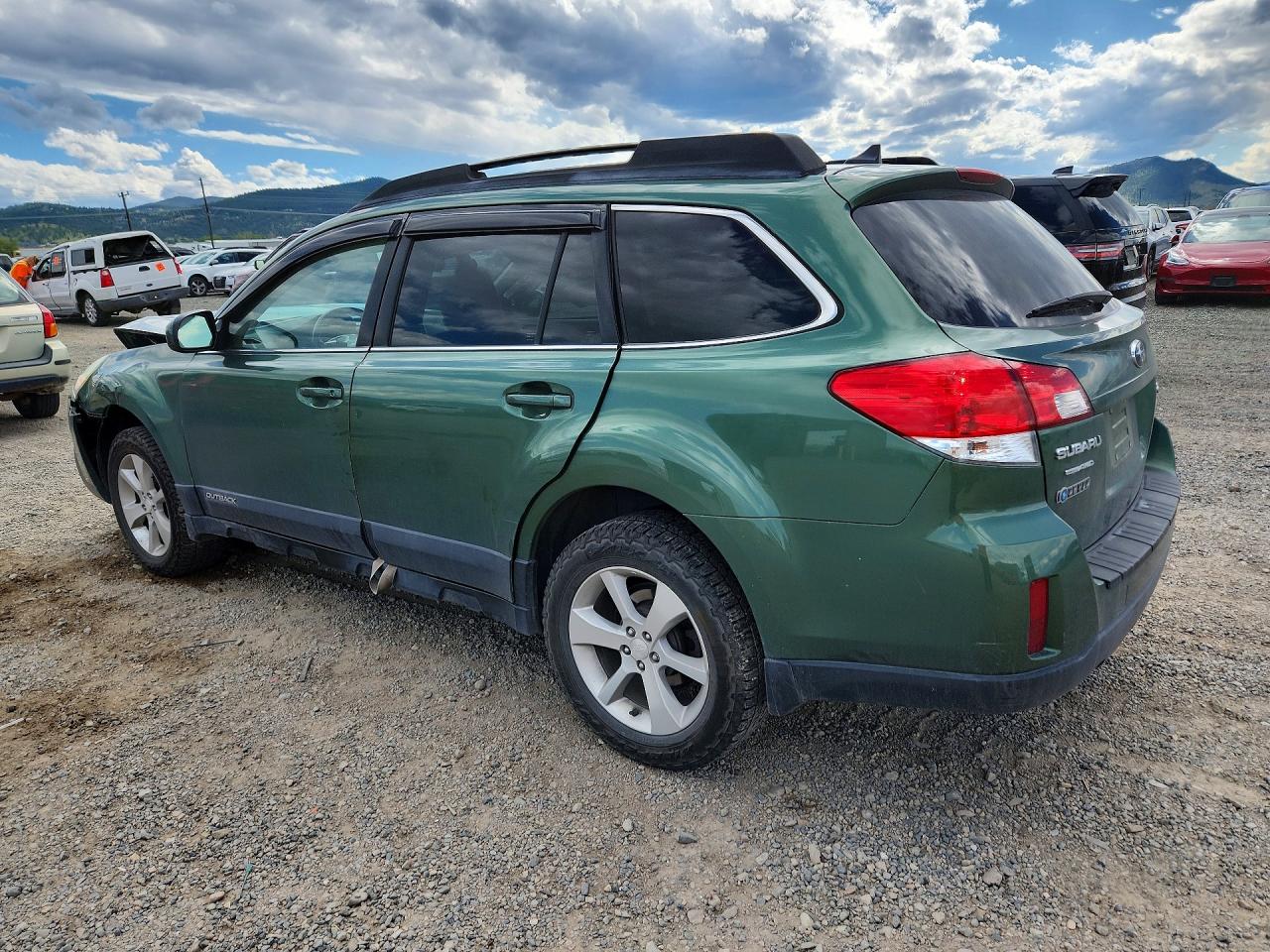2013 SUBARU OUTBACK