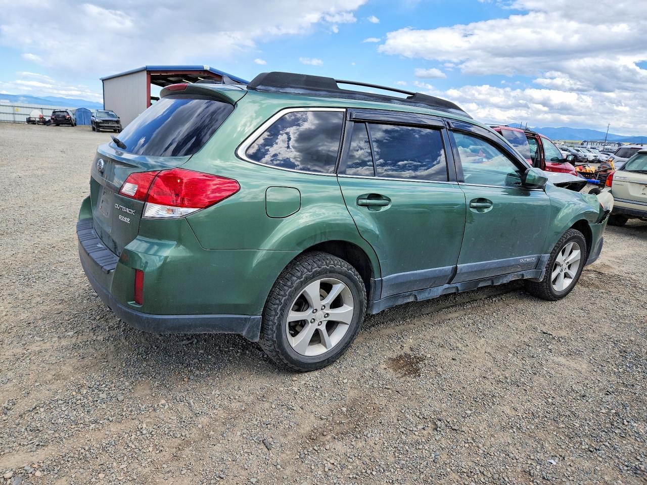 2013 SUBARU OUTBACK